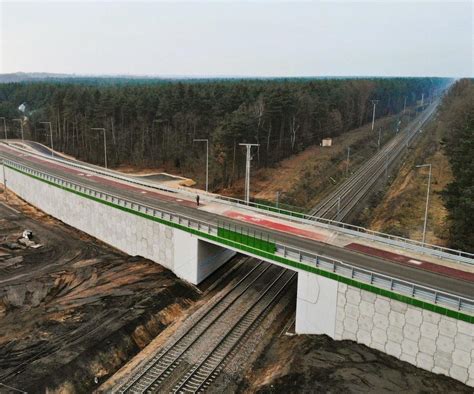 Myszków Nowy wiadukt powstał nad linią kolejową nr 1 śląskie ESKA pl