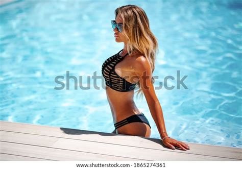 2 929 Women Nude Pool Images Stock Photos 3D Objects Vectors Shutterstock