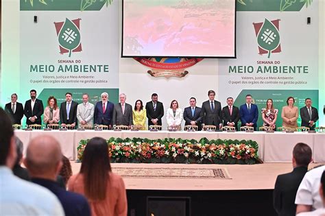 Seminário no TCE AM debate papel dos órgãos de controle na proteção ao