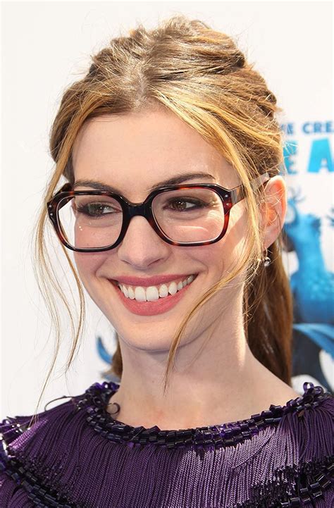 Anne Hathaway | Glasses for face shape, Face shape hairstyles, Glasses for your face shape