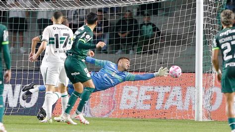 Coritiba No Brasileir O Pior Mandante E Defesa Mais Vazada