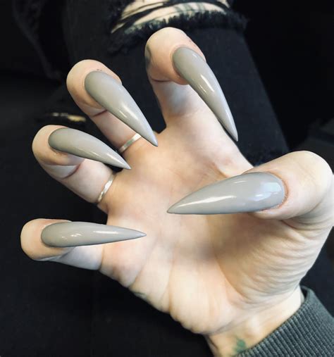 Cool Gray Long Stiletto Nails 🌪 Long Stiletto Nails Curved Nails