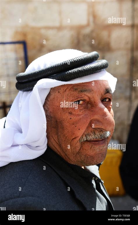 Jordanian Keffiyeh Hi Res Stock Photography And Images Alamy