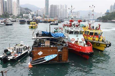 香港仔避風塘船隻疑入水傾側 消防協助抽走積水 星島日報