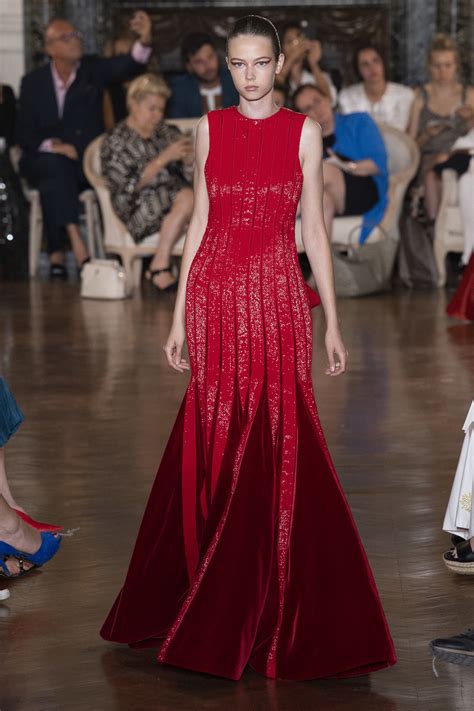 Valentino Fall Couture Fashion Show Collection See The Complete