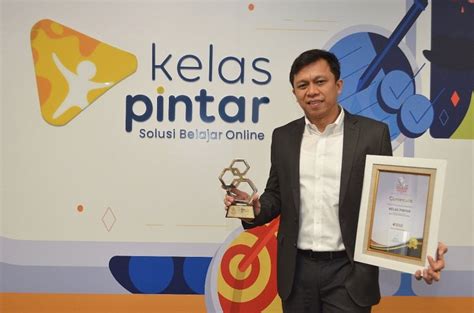 Kelas Pintar Raih Penghargaan Best Education Platform Di Selular Award