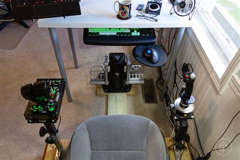 How to build a flight simulator cockpit for PC games