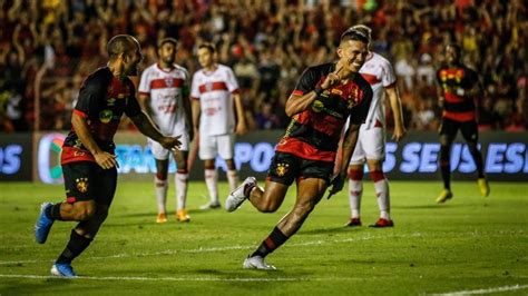 Sport Igor Cari S Marca Seu Primeiro Gol E Celebra Boa Fase