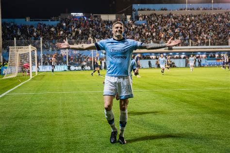 Pablo Vegetti se queda en Belgrano Fútbol CBA