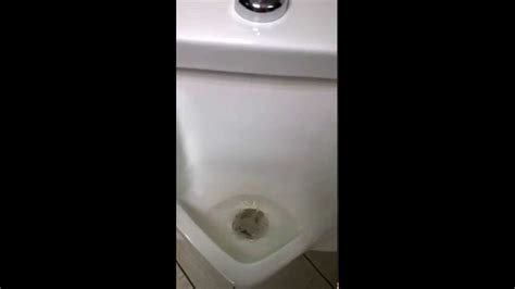 An Amazing Urinal Flush Youtube