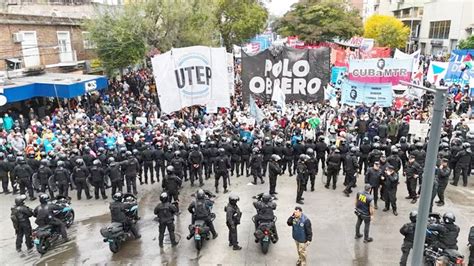 Marcha Piquetera Los Movimientos Sociales Van Hacia La Quinta