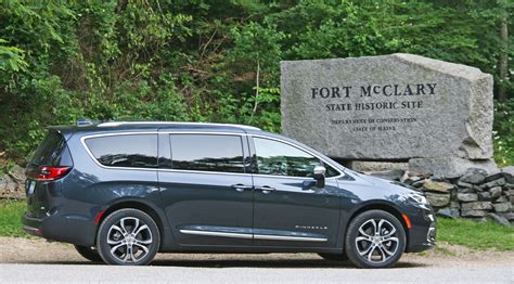 2021 Chrysler Pacifica Pinnacle A Must-See | New England Motor Press ...