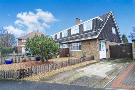 Property Valuation 3 Hunter Drive Bletchley Milton Keynes Mk2 3lp