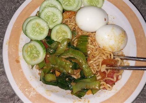 Resep Mie Goreng Telur Rebus Setengah Matang Aini Cooking Oleh Imroah