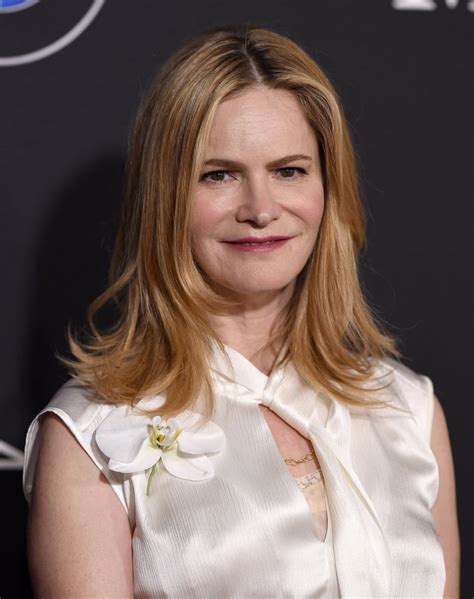 Jennifer Jason Leigh Twin Peaks Revival Cast Popsugar Entertainment