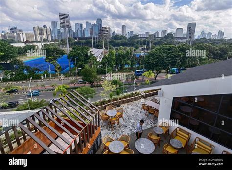 Skywalk Senayan Hi Res Stock Photography And Images Alamy