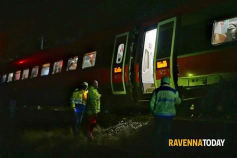 Schianto Tra Due Treni Vicino A Faenza F Massimo Argnani