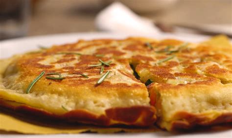 Focaccia Ripiena In Padella Con AeQuilibrium AIA Food