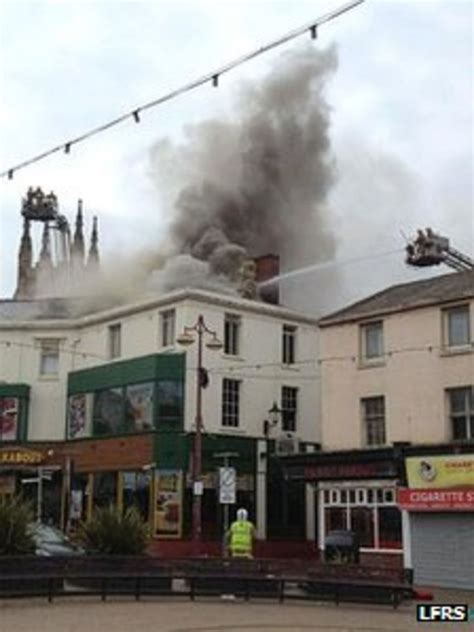 Large Fire At Walkabout Bar In Blackpool Leaves Staff Homeless Bbc News