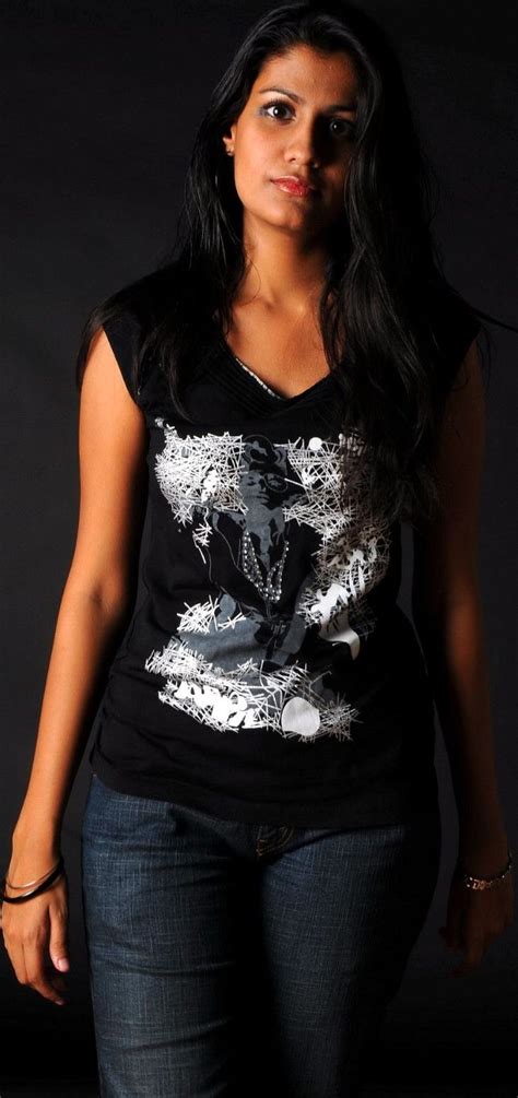 Shreya Dhanwantri Cool Photo Album Hot And Spicy