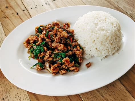 Pad Krapao Schweinefleisch Mit Thai Basilikum Rezept Kochrezepte At