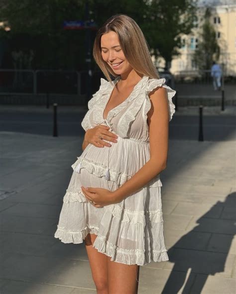 Sandra Kubicka w siateczkowych gaciolach pokazuje jak naprawdę zmienia