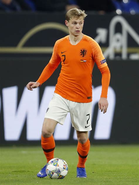 Liverpool's Georginio Wijnaldum hails compatriot Frenkie de Jong