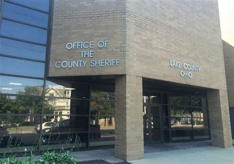 Fake Sheriffs Deputy Targeting Lake County Residents In Phone Scam