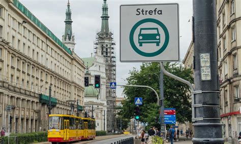 Prezydent podpisał nowelę ustawy o elektromobilności i paliwach