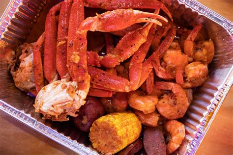 The Kickin Crabs Cajun Inspired Cuisine Seafood Boils Available For Pickup In Olivette Food