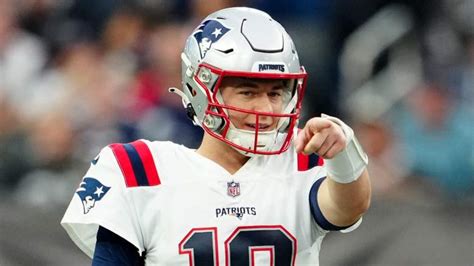 Patriots Qb Mac Jones Sends Message After Viral 70 Yard Throw