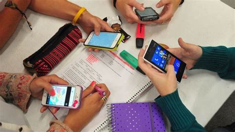 Educación Dará Recomendaciones Para El Uso Del Celular En Clase