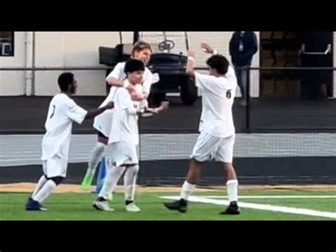 Todd Beamer HS Varsity Soccer Team L First Half At Federal Way Memorial