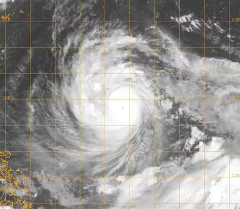 从太空看24号台风潭美：在今日迅猛增强，已打开细小紧密台风眼台风眼台风暖池新浪新闻