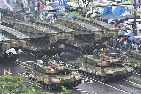 Seúl Lanza Advertencia A Corea Del Norte Con Desfile Militar Acabaremos Con Su Régimen Si Usan