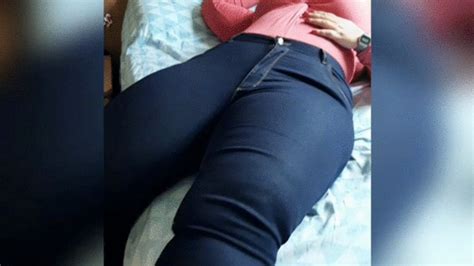 Hot Blonde Brazil Laura Shows Her Curves In Skintight Blue VK Moda Jeans And Wears High Heels