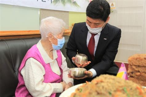 달서구 어르신 장수축하물품 지급