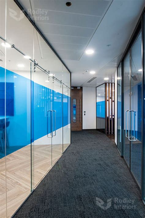 Frameless Glass Partitions