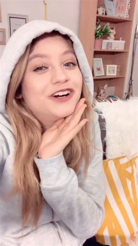 Pin De Demi Being Fan Em Karol Sevilla Karol Sevilha Sevilha