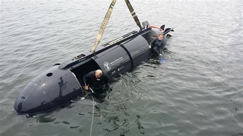 Photo Release First Female Divers Crew And Operate A Dual Mode