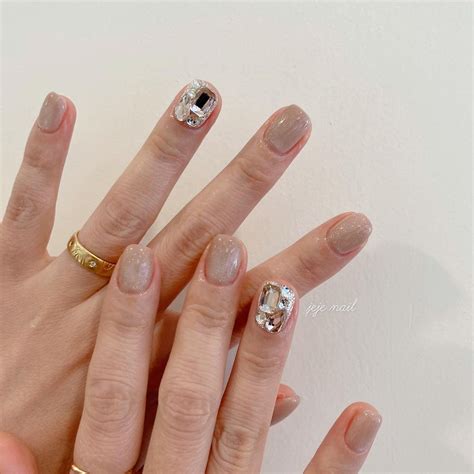 5 trend làm nail đang hot rần rần chị em đu theo kiểu nào diện Tết cũng sành điệu mà chẳng lo