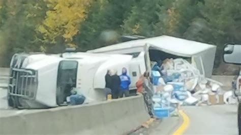 Semi Crash Blocks I 90 On The East Side Of 4th Of July Pass For