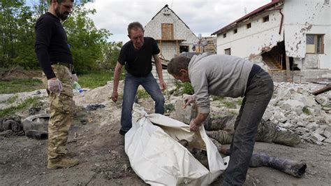 I Russi Abbandonano I Cadaveri Dei Soldati Per Non Pagare Il