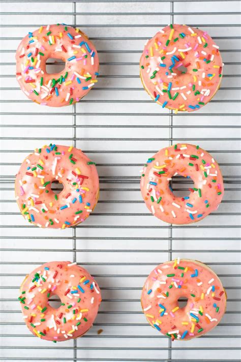 Baked Strawberry Frosted Donuts Recipe Recipe Strawberry Frosting Frosted Donut Recipe