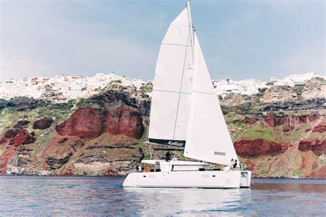 Santorin Luxus Katamaran Kreuzfahrt Mit Mahlzeit Auf Der S Dinsel