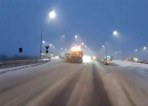 Video Ninge In Judetul Bacau Drumarii Actioneaza Cu Utilaje In Mai