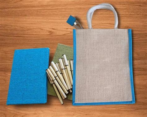 Plain D Jute Gift Bags For Giftiung Size Dimension Optional At Rs