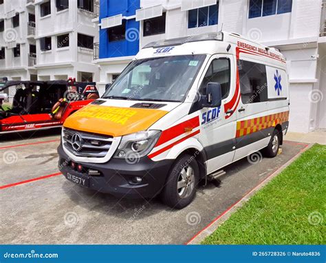 Emergency Service Singapore Police Editorial Photo Image Of Ambulance