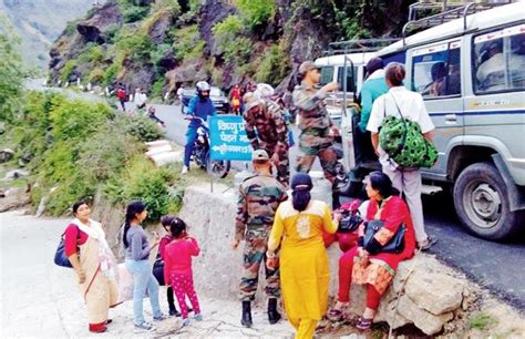 Badrinath Landslide Nearly 1200 Remain Stranded