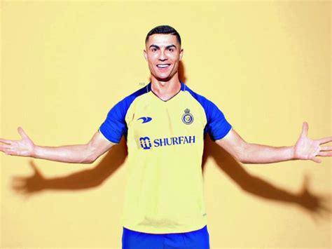 Cristiano Ronaldo Es El Nuevo Jugador Del Al Nassr Y Vivir Junto A